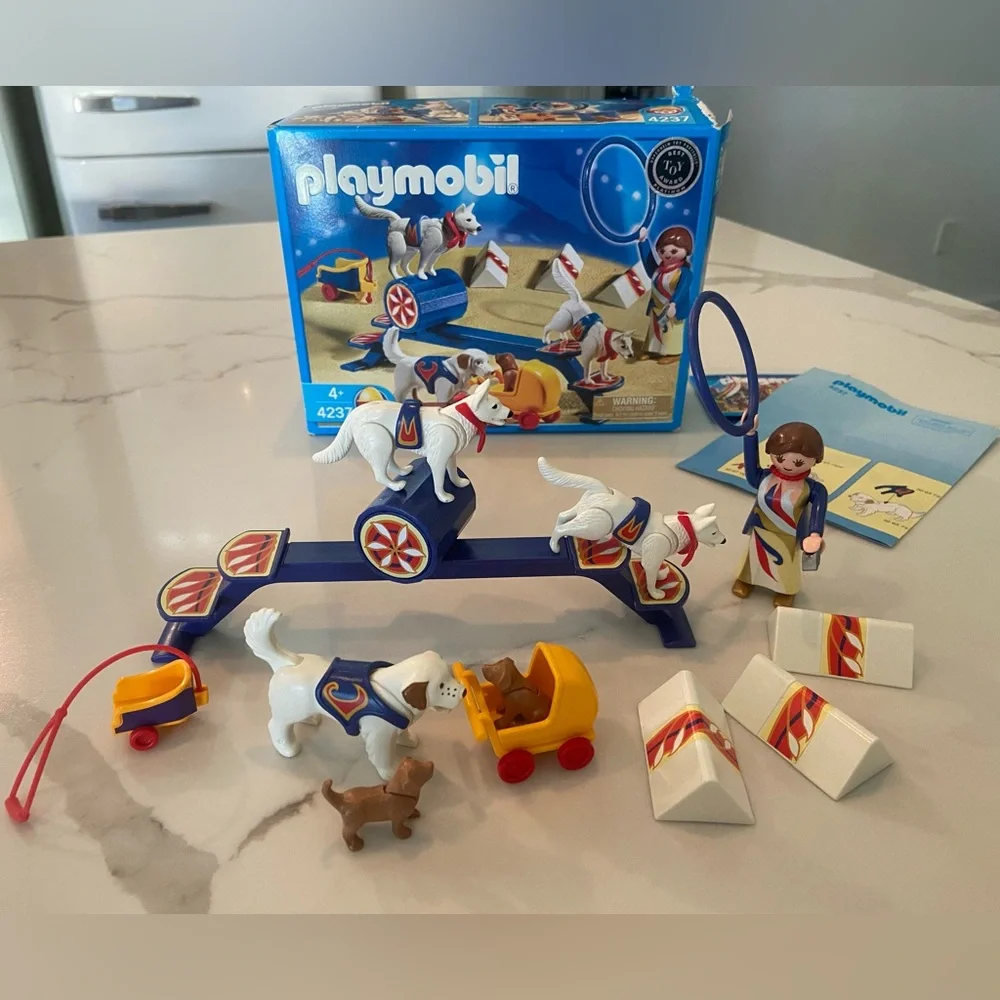 Playmobil Circus Dog Show - Picture 1 of 5